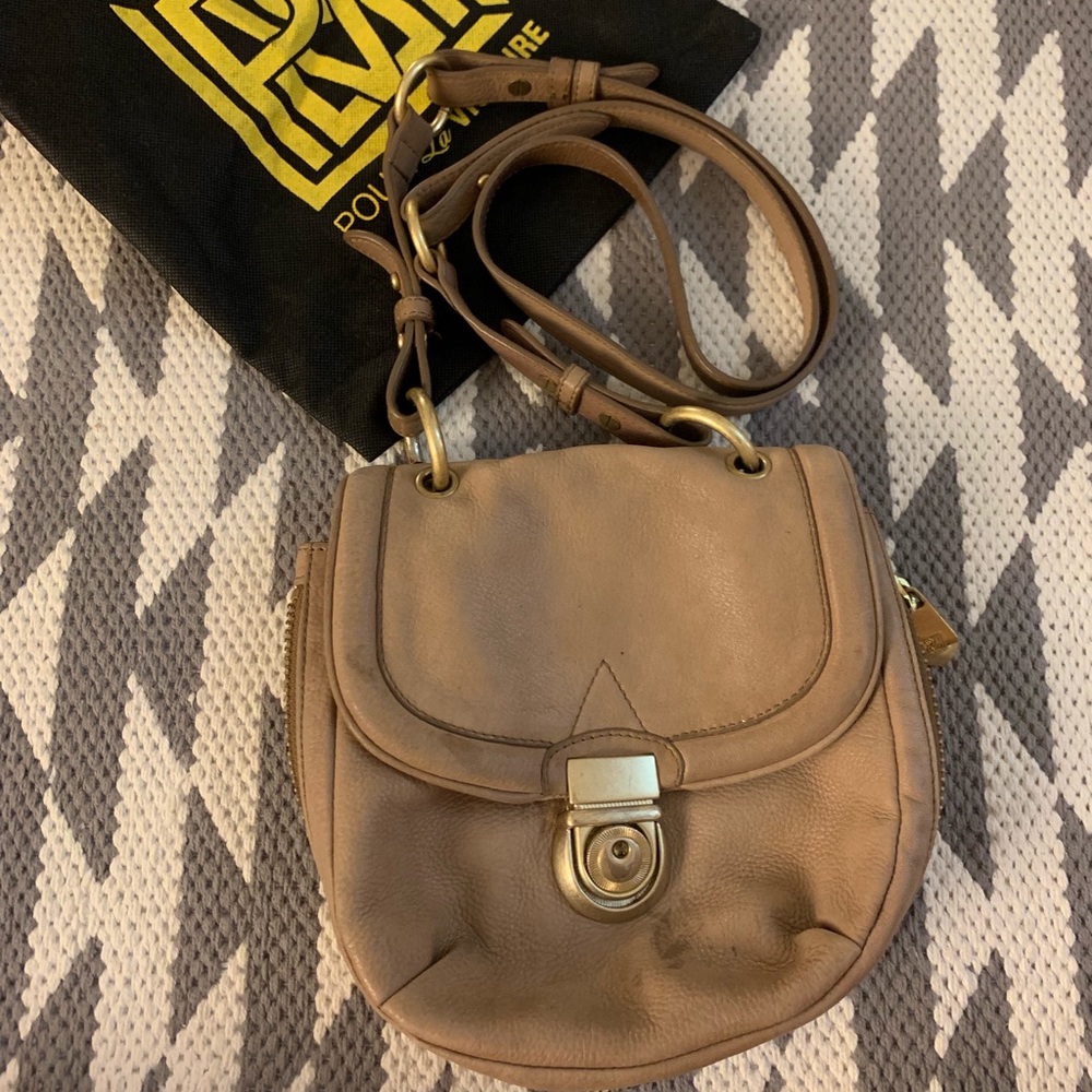 Pour la Victoire shoulder purse